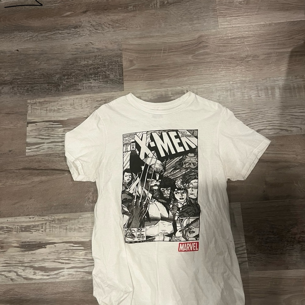 Small graphic tee shirt